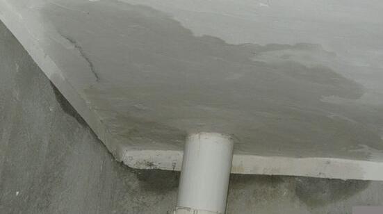 墻面滲水有什么辦法修復(fù)?屋頂防水施工的時(shí)候這些要留意